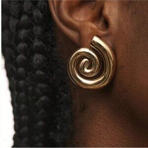 New! Anthropologie Gold Swirl Shell Earrings NWOT